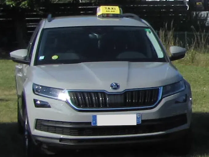 taxi-voiture-stationnement